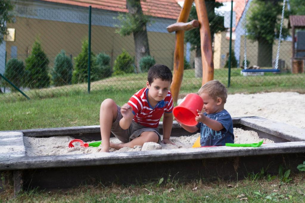 Hotel Resort Stein Cheb Εξωτερικό φωτογραφία