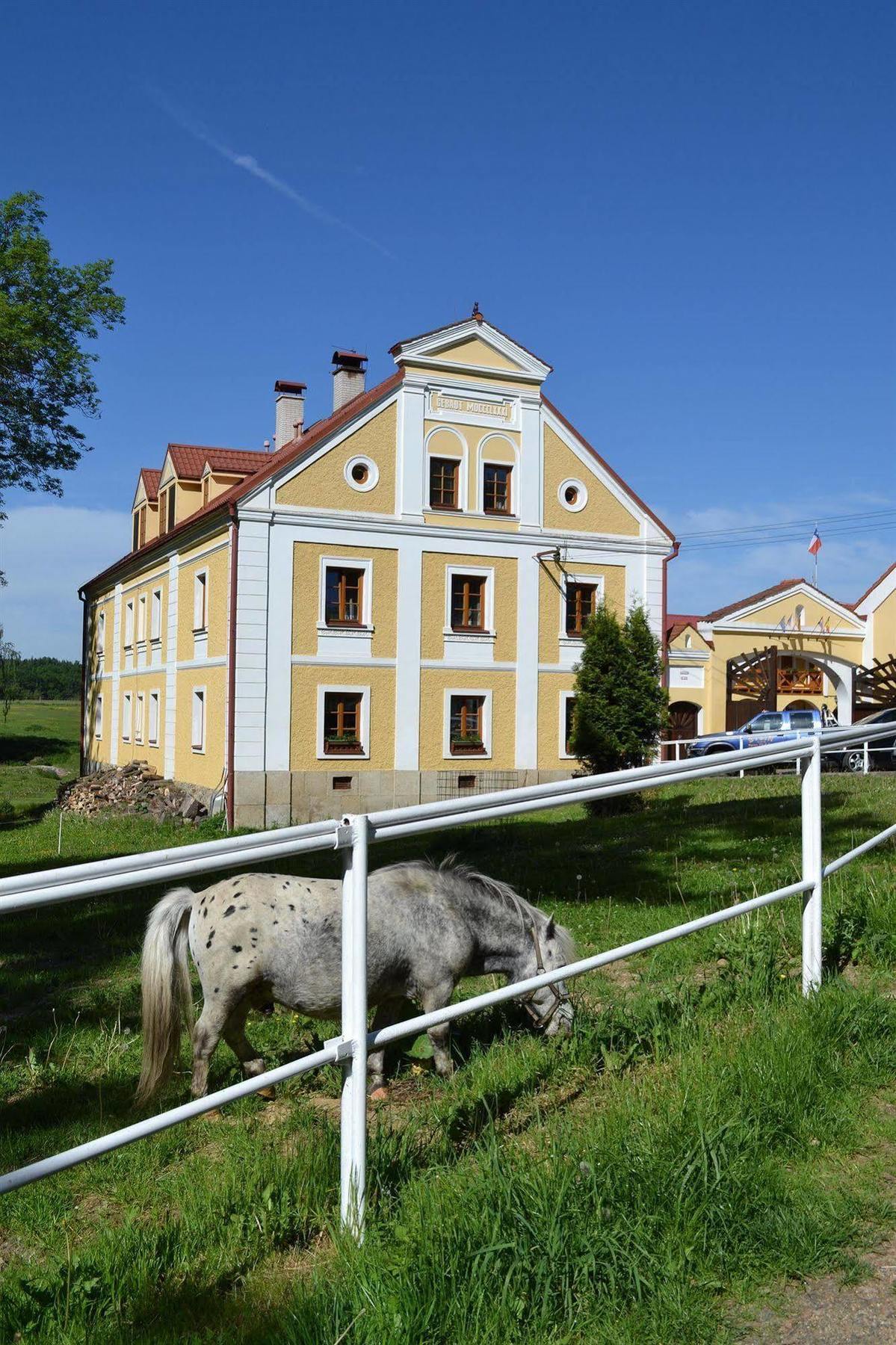 Hotel Resort Stein Cheb Εξωτερικό φωτογραφία